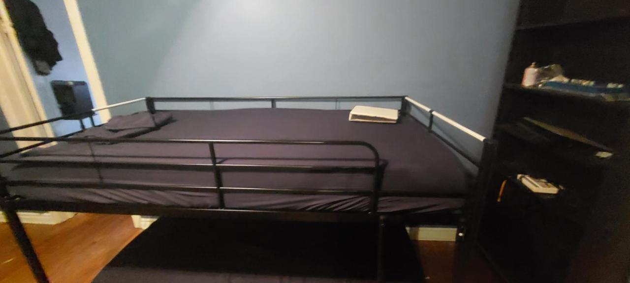 Zen Hostel Торонто Экстерьер фото